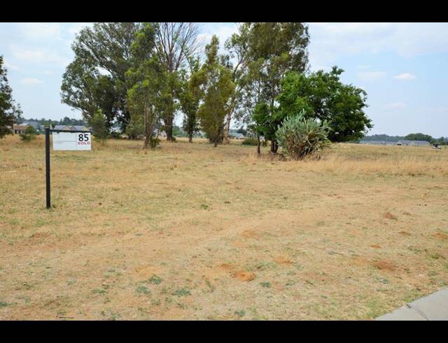 LAND FOR SALE IN HERON BANKS GOLF ESTATE